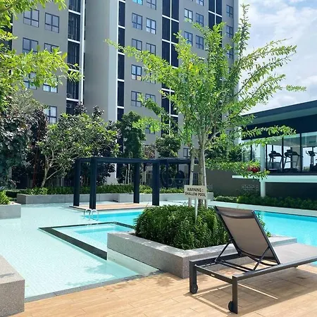 Queenex Denai Shah Alam Homestay Exterior photo